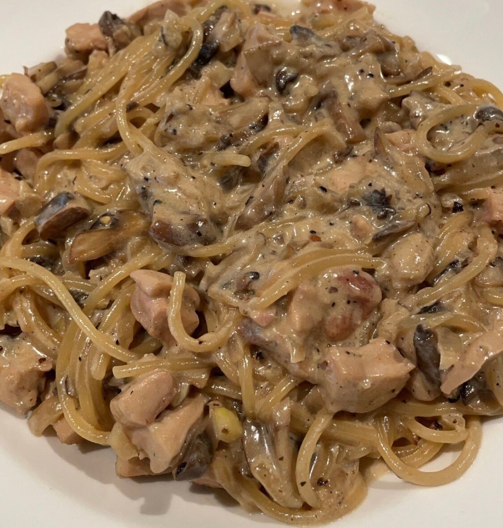 creamy mushroom and chicken&nbsp;pasta